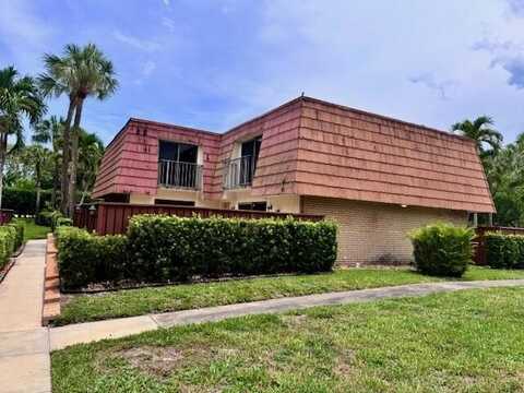 217 Live Oak Lane, Boynton Beach, FL 33436