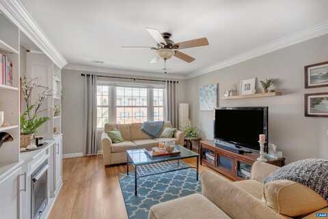 2421 BARRACKS PL, CHARLOTTESVILLE, VA 22901