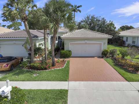 10664 Royal Caribbean Circle, Boynton Beach, FL 33437