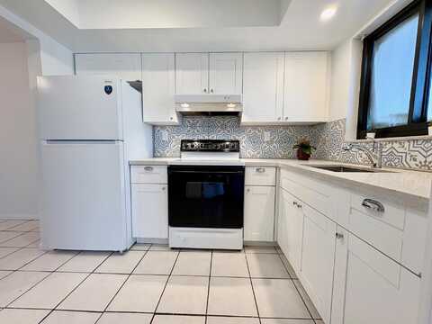305 SE 9th Avenue, Pompano Beach, FL 33060