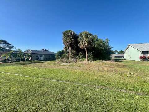2826 SW South Calabria Circle, Port Saint Lucie, FL 34953