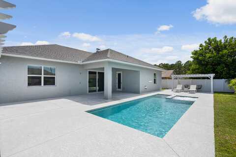 2265 SW Kenwick Avenue, Port Saint Lucie, FL 34953
