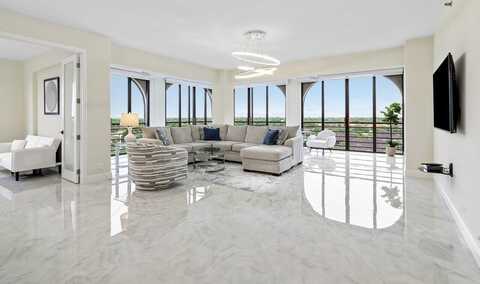 7578 Regency Lake Drive, Boca Raton, FL 33433