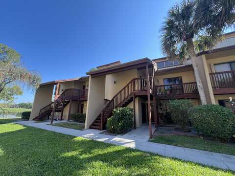 403 Lakeview Drive E, Royal Palm Beach, FL 33411