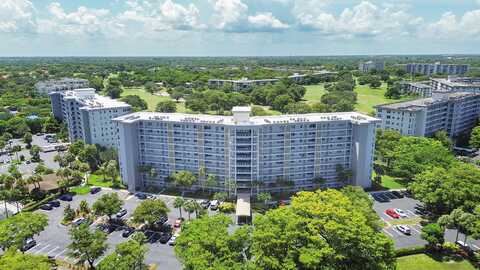 625 Oaks Drive, Pompano Beach, FL 33069