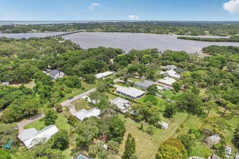 9830 Oak Trail, Micco, FL 32976