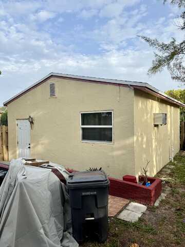 3548 Melaleuca Lane, Lake Worth, FL 33461