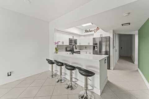 9500 SW 3rd Street SW, Boca Raton, FL 33428