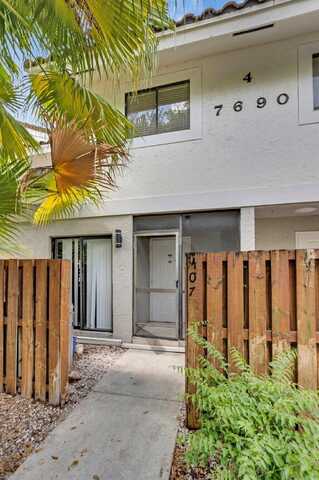 7690 Lago Del Mar Drive, Boca Raton, FL 33433