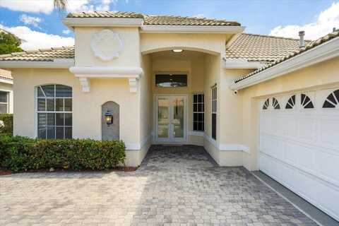 623 SW Lake Charles Circle, Port Saint Lucie, FL 34986