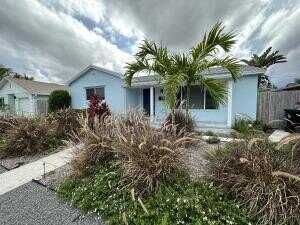 1305 N J Terrace, Lake Worth, FL 33460