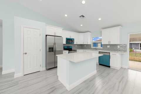 3310 NW 20th Avenue, Okeechobee, FL 34972