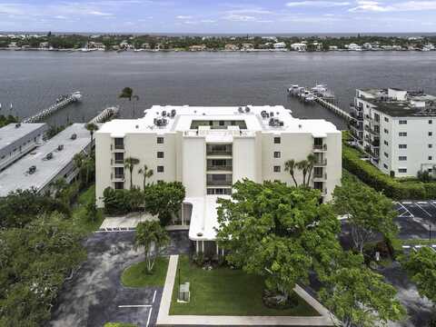 1202 S Lake Drive, Lantana, FL 33462