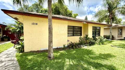 1318 Summit Run Circle, West Palm Beach, FL 33415