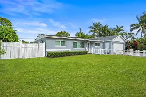 2071 W Carrol Circle, West Palm Beach, FL 33415