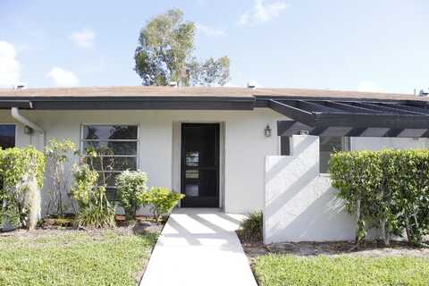 5620 Queen Palm Court, Delray Beach, FL 33484