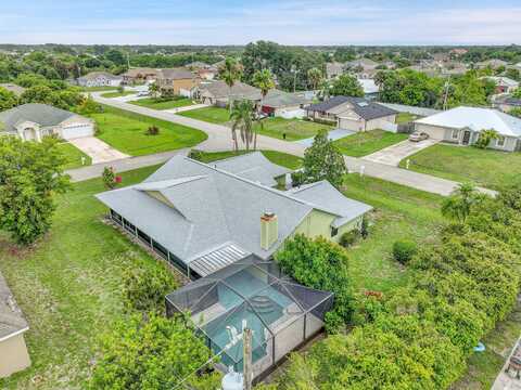 654 SW Kayak Avenue, Port Saint Lucie, FL 34953