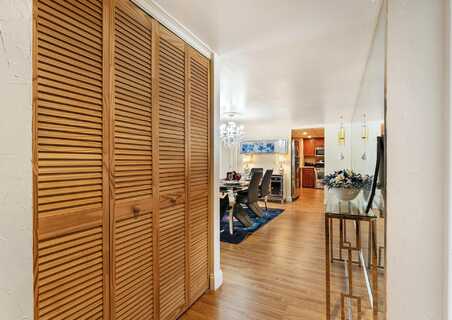 5600 N Flagler 402 Drive, West Palm Beach, FL 33407