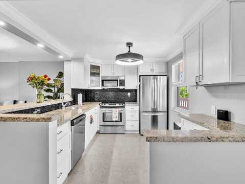 321 SE 3rd Street, Dania Beach, FL 33004