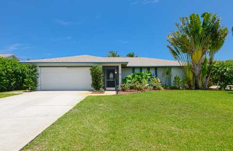 2301 SE Patio Circle, Port Saint Lucie, FL 34952