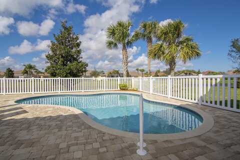 5254 Eleuthra Circle, Vero Beach, FL 32967