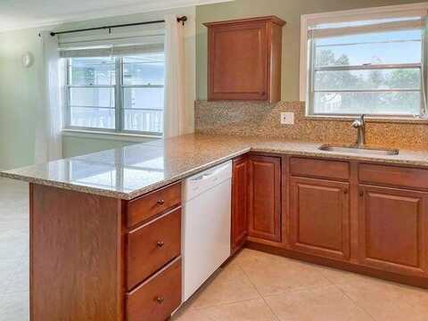 144 Canterbury, West Palm Beach, FL 33417