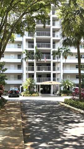 605 Oaks Drive, Pompano Beach, FL 33069