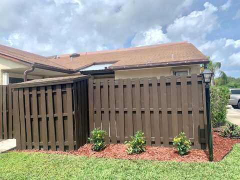 3104 Waterview Circle, Palm Springs, FL 33461