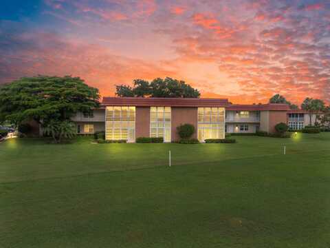 8 Vista Palm Lane, Vero Beach, FL 32962