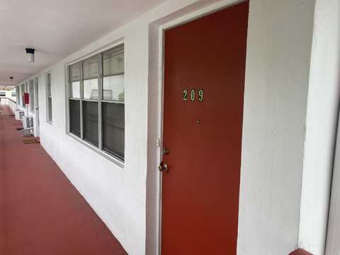 209 Norwich I, West Palm Beach, FL 33417