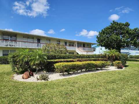 82 Camden, West Palm Beach, FL 33417