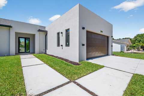 3920 Espan Court, Palm Springs, FL 33461