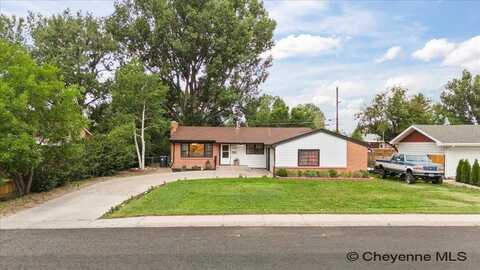 1218 MONROE AVE, Cheyenne, WY 82001