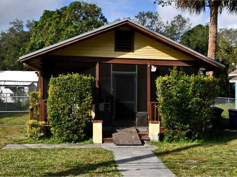 119 S 13th Street Street, Fort Pierce, FL 34950