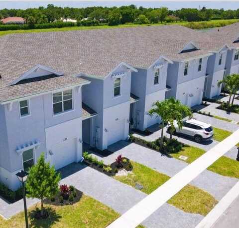 675 SE Lake Falls Street, Port Saint Lucie, FL 34984
