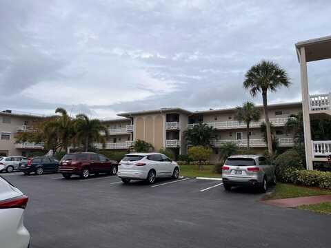 2811 S Garden Drive, Palm Springs, FL 33461