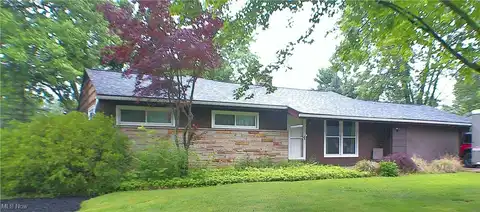 8374 MELODY LANE, MACEDONIA, OH 44056