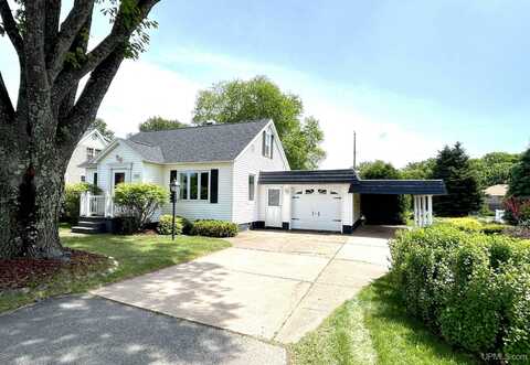 2010 DEER LAKE AVENUE, ISHPEMING, MI 49849