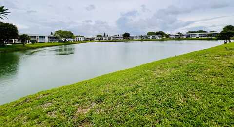 117 Chatham E, West Palm Beach, FL 33417
