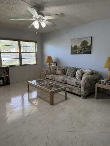 1041 Guildford C, Boca Raton, FL 33434