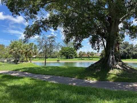 21902 Lake Forest Circle, Boca Raton, FL 33433