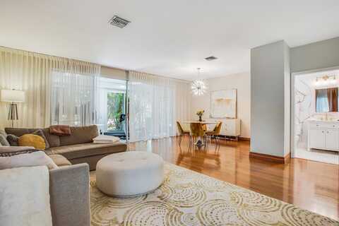 6846 Via Regina, Boca Raton, FL 33433