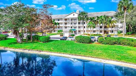 6109 Balboa Circle, Boca Raton, FL 33433