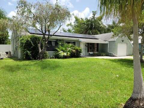 679 SW Belmont Circle, Port Saint Lucie, FL 34953