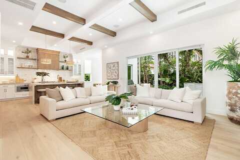 369 Avila Road, West Palm Beach, FL 33405