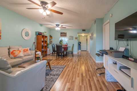 7300 NW 5th Place, Margate, FL 33063