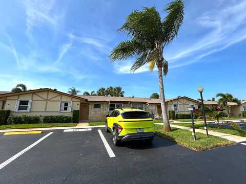 2802 Crosley Drive W, West Palm Beach, FL 33415