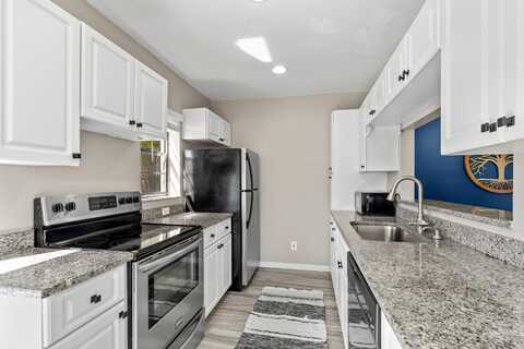 193 SE 1st Circle, Boynton Beach, FL 33435