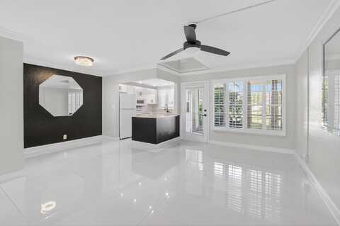 808 SE 7th Street, Deerfield Beach, FL 33441