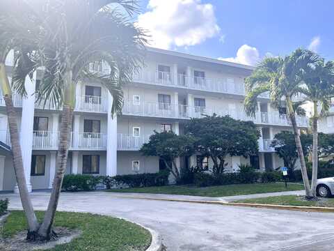 2581 Village Boulevard, West Palm Beach, FL 33409